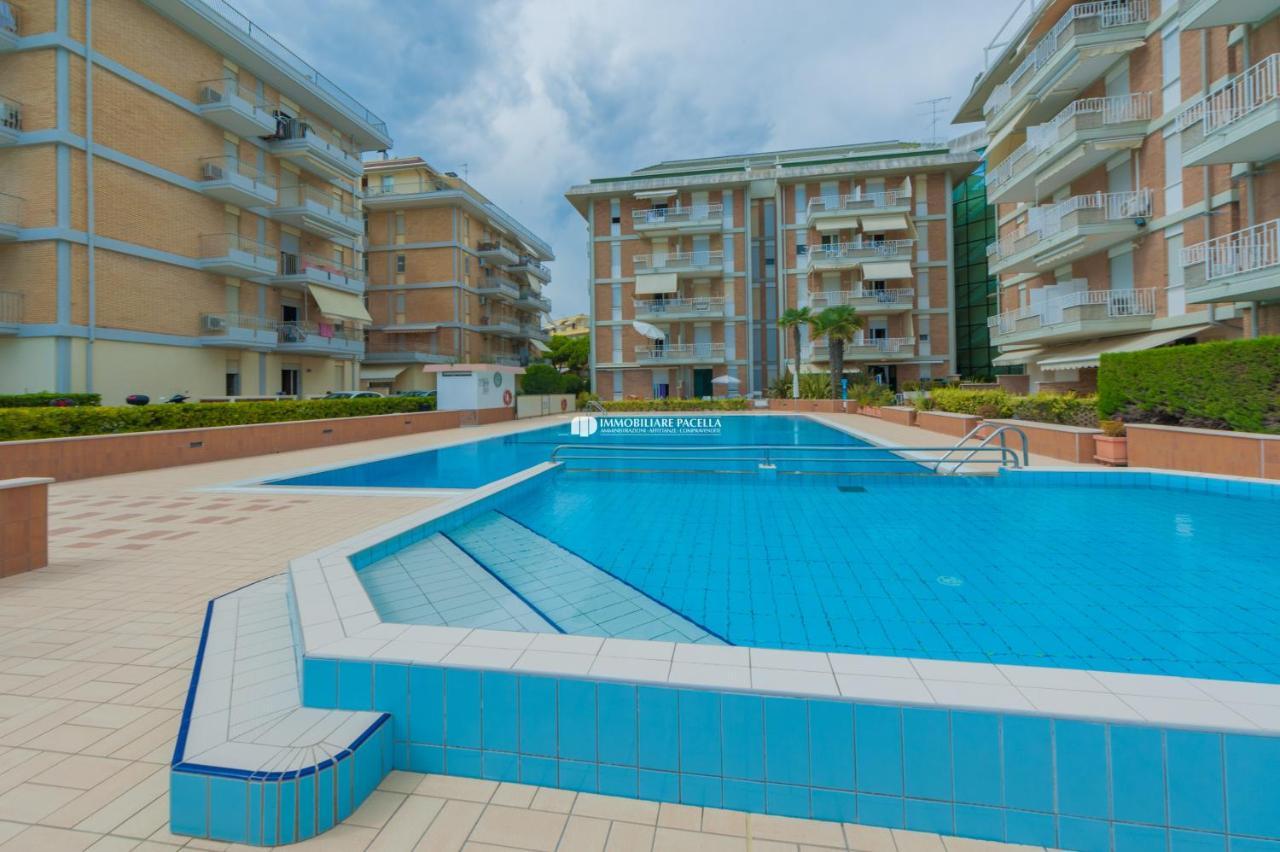 Residence Puerto Del Sol Immobiliare Pacella 리도 디 예솔로 외부 사진